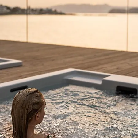 Domus Aqua * Kato Daratso